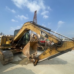 LongPort - 脚踢空头 拳打多头