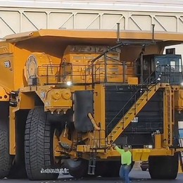 LongPort - Hello飞吧